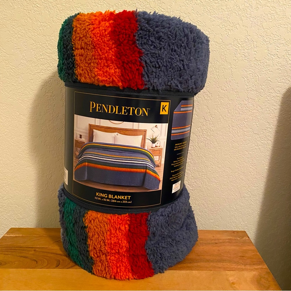 Pendleton Serape Stripes Sherpa Fleece Blanket King Size NWT - Picture 2 of 9